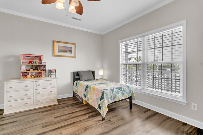 Bedroom 3, Rental will have queen bed - 3 bed, 3 bath utilities included with pool & elevator, walk to Folly Condo