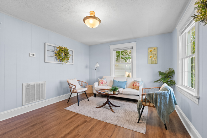 Living Room - Newly Remodeled 2 Br house 10 minutes to LU