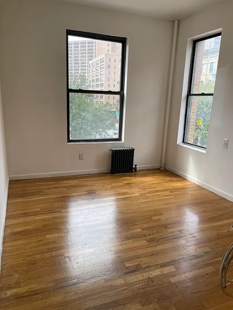 Bedroom 1 (window AC, can come furnished with full bed and standing desk) - Convenient Apartment near Central Park - 20min via A/B/C to WSP