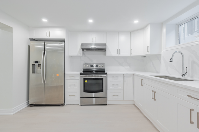 Kitchen - Newly Renovated 2-Bed 2-Bath Basement Apartment for Rent