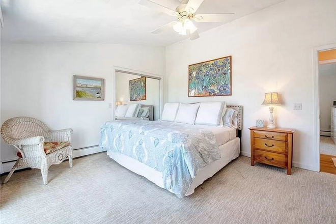 Bedroom - Luminous Mermaid Sand Hill Cove