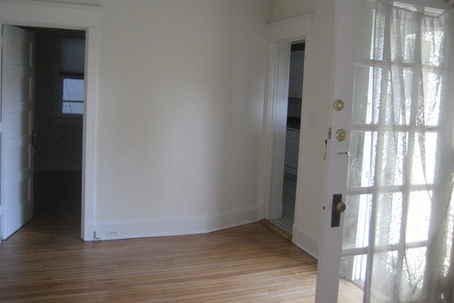 Dining area - 2BR apt-Chestnut St-Princeton