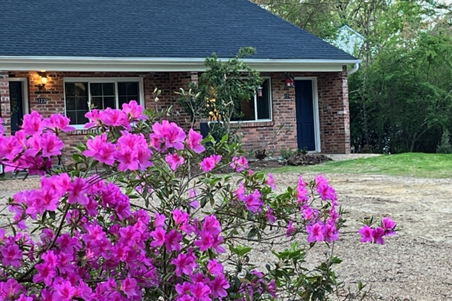 Exterior of Building - 125 Raleigh St