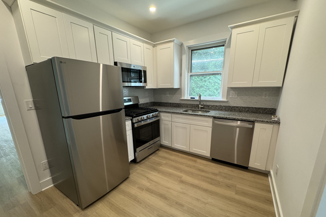 kitchen - Room in shared apt-Bank St-Princeton