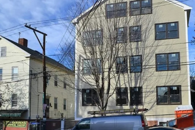 Front View - 298 Wickenden St. Unit 02 for Rent -