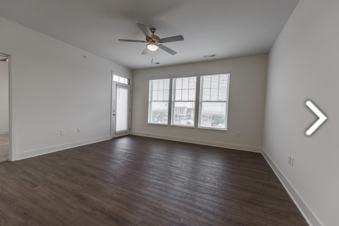 Living Room - Views on Vine South Apartments