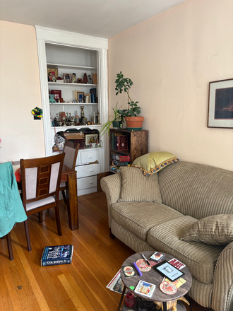 Living Room - Gorgeous, Spacious and Sunny Brighton Apartment
