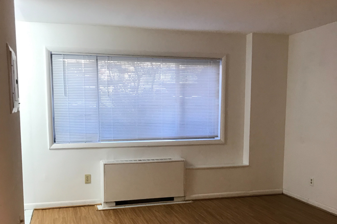 Living space - Very nice top floorstudio near Georgetown