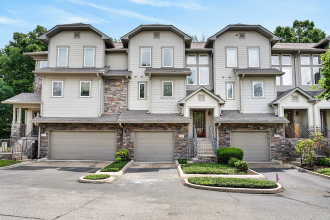 Outside - Spacious townhouse in safe quiet neighborhood, available for rent or sale