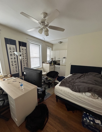 living - LOCATION!! UPDATED STUDIO WITH HEAT/HOT WATER INCLUDED! 9/1/26!! Apartments