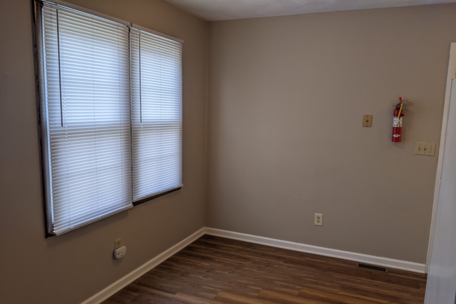 Dining Area - 14 East Sycamore Street House