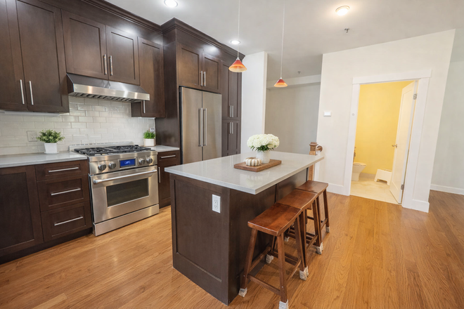 Kitchen - 9 Montague Unit C, Renovated townhome, Central Air, In Unit Laundry & 1 Car Parking