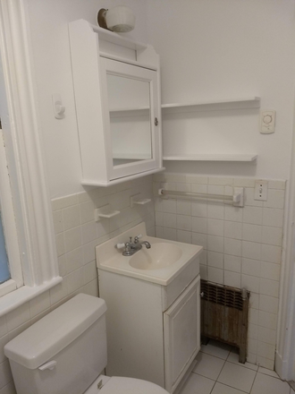 Bathroom - No Fee 2BR + Bonus Room – 1st Floor Apartment Near Harvard, MIT, BU  – Central Sq