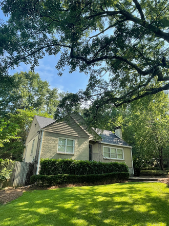 Exterior front view of house - 4 BEDROOM 4 BATH +GREAT ROOM +OFFICE RENOVATED HOUSE