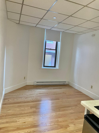 STUDIO - NO BROKER FEE! RENOVATED BACK BAY STUDIO AT 272 NEWBURY STREET AVAILABLE SEPTEMBER 1, 2026 Apartments