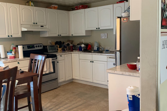 Kitchen - 8102 Rhode Island Ave House
