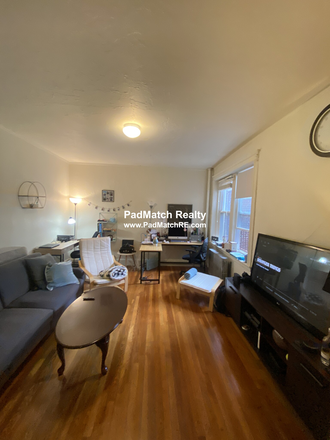 ! - COMM AVE APARTMENTS with heat and hot water included, laundry in building!