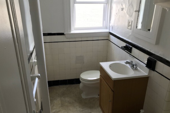 Bathroom - Apartment on Commonwealth Ave near BC shuttle and green line