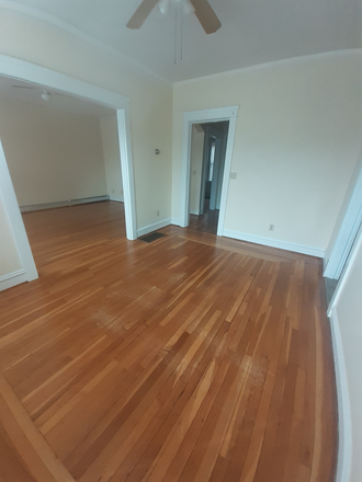 Dining area - Bright 2 bedroom on 1st floor in Wayland Square! Apartments