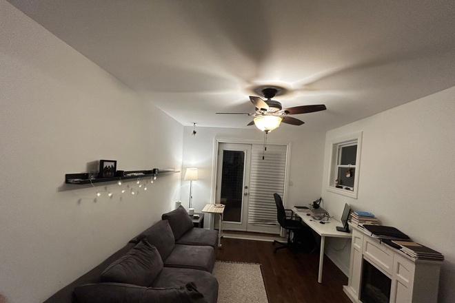 Living - 1 bedroom apartment in the Annex.