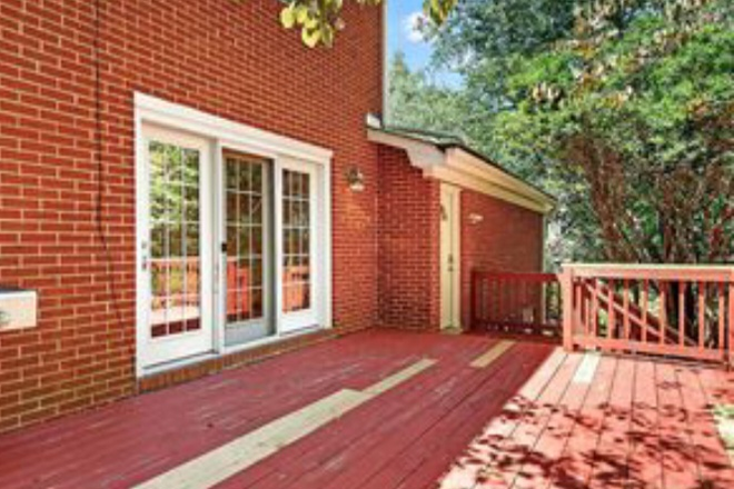 Back deck - Large house for short term rental