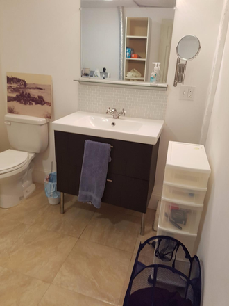 bathroom - Large open studio, pvt entrance ,private kitchen & bath, for one person. Walk to Campus.   Fl exible Apartments