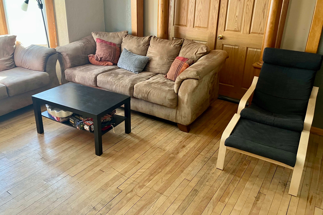 Living Room Number 1 - Updated 5 bed/2bath/2kitchen/2car garage with granite/stainless