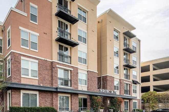 Front of The District on 5th - District on 5th (Shared Luxury Student Apartments/Housing close to Campus)