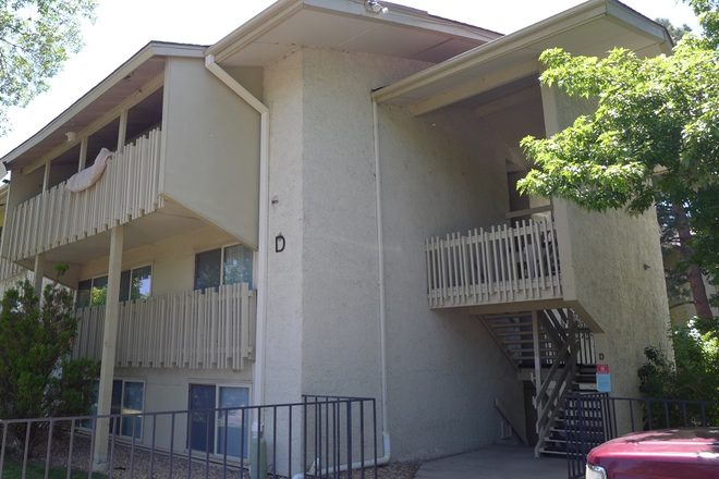 1 - AVAILABLE 8/5: 2707 Valmont Rd #D311 Condo