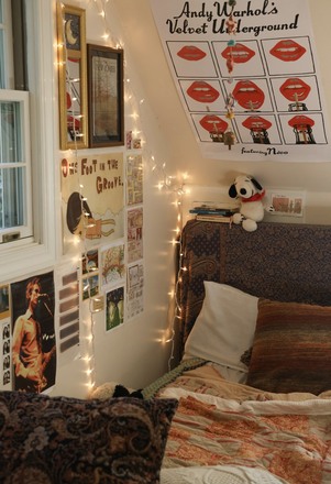 this could be your bed... - Summer Sublet (with awesome pool in backyard!) House