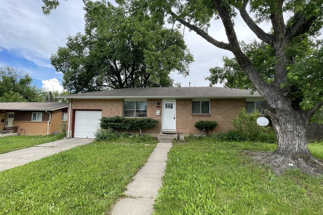 Outside of house - Fowler Property House