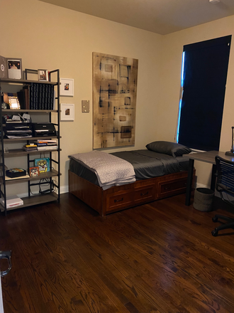 First level bedroom-will only leave bed & desk - 1 private bedroom with private full bath on the 1st floor in Townhome 15min to UTD