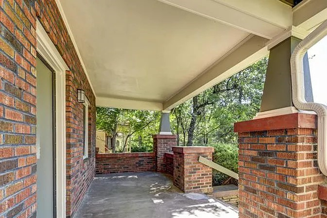 Exterior - 1903 Pine Street #B (1 Bed/ 1 Bath) House