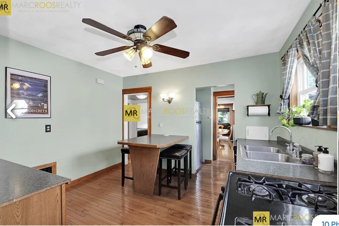 Kitchen/Dining - House close to campus