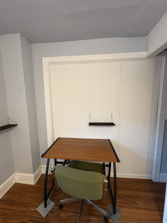 desk and chair - Furnished room in home-Wilton St-Princeton