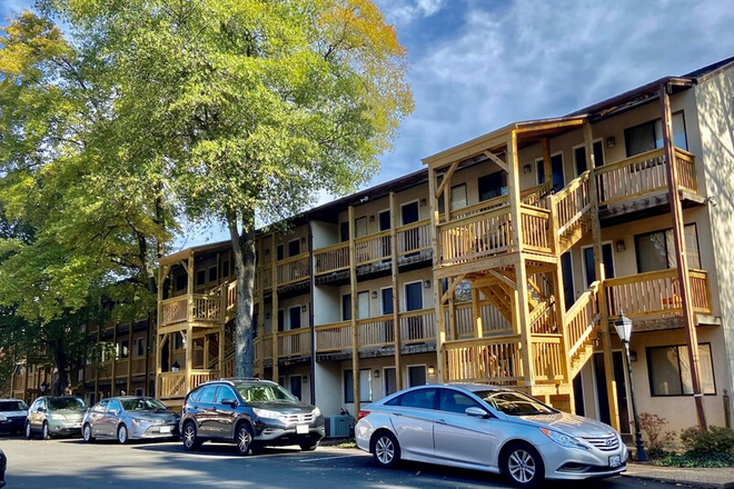 Exterior View of Apartments - UVA Lease Takeover May Flexible Move In Parking Included 1033 Near Law and Data Science