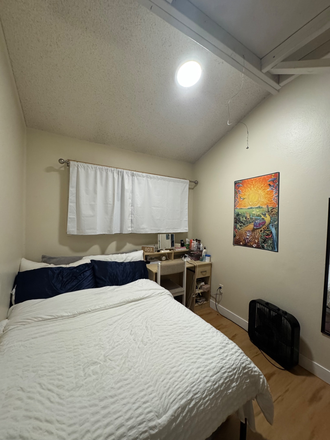 Bedroom - 1-3 Bedrooms Apartment Right on the Hill!