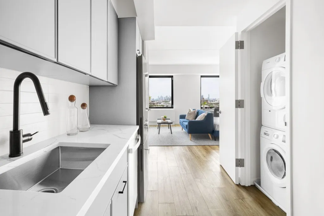 Included washer / dryer with kitchen. - Looking for Roommate in Luxury Studio Apartment (15 mins from NYU Tandon)