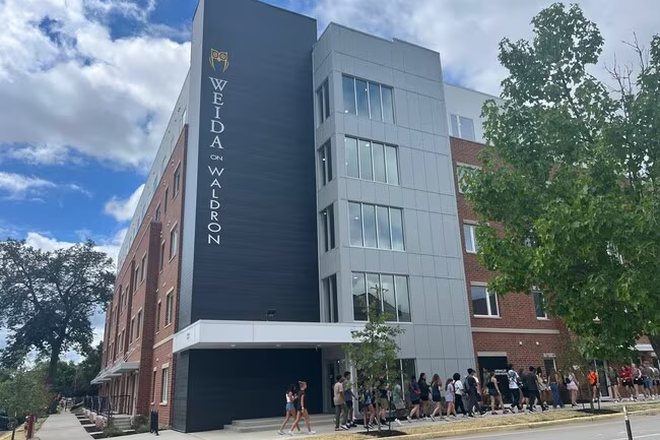 Image of the building from the street - Lease Transfer for Weida on Waldron (located on Third Street) Apartments