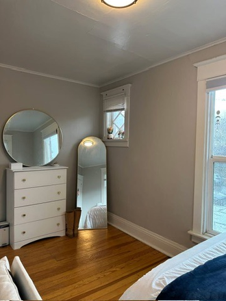 Bedroom - Spring/Summer Sublet On The Hill House