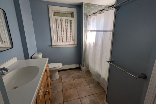 2 - 1 bed in charming first floor condo in Cambridge port