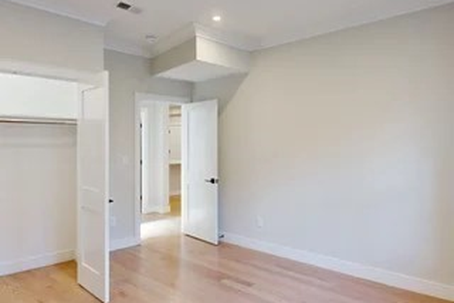 Bedroom - Gorgeous 4bed/ 2bath in Allston - NO BROKER FEE! Apartments