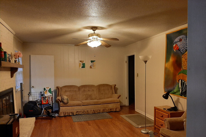 Living room - Fully furnished room (1B1B) within 2 miles to campus for rent -affordable housing for stude House