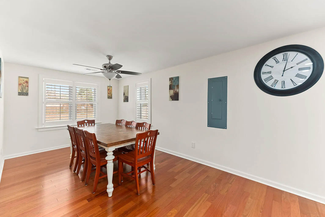 DINING AREA - House-sharing Opportunity in Mount Pleasant