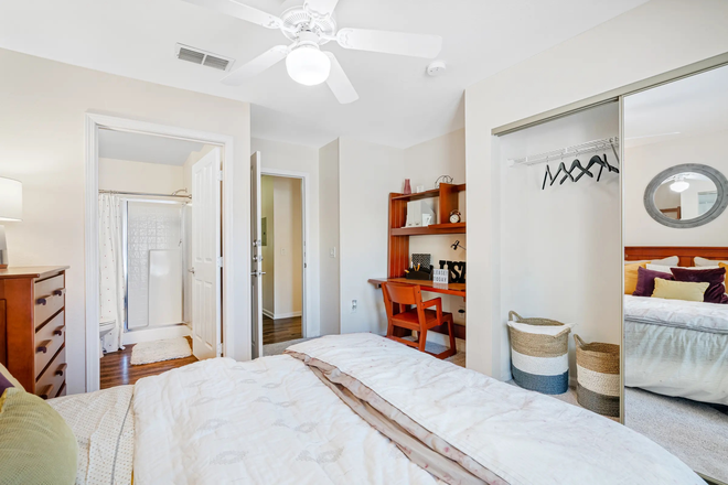 Bedroom - Forest Lakes Apartments - Sublease