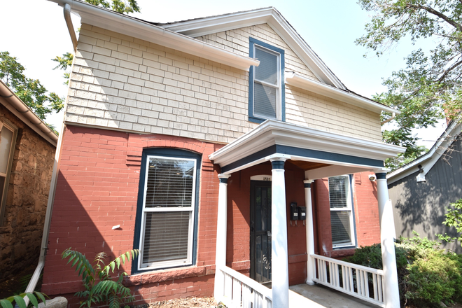 1725 Canyon #A - 1725 Canyon Blvd #A. (2BR/ 1BA) Duplex