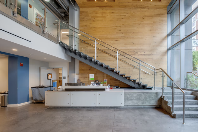 Lobby - Nine East Summer Sublet Apartments