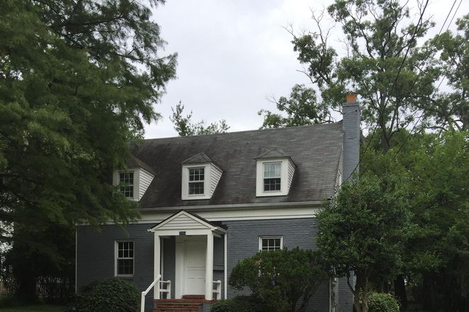 Beautiful 5 bedroom home! - VERY CLOSE TO CAMPUS!  BEAUTIFUL 5 BED/2 BATH HOUSE!