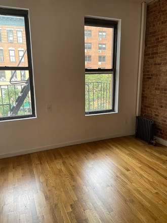 Bedroom 2 (window AC, can come furnished with queen size bed) - Convenient Apartment near Central Park - 20min via A/B/C to WSP
