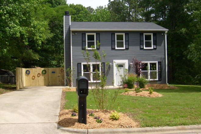 street view - 3/1.5 house three miles from Duke
